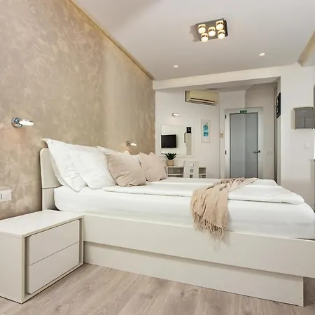 Apartment Lovret Flowers *