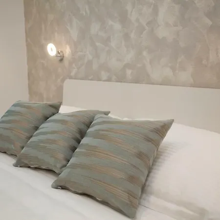 Apartment Lovret Flowers Split