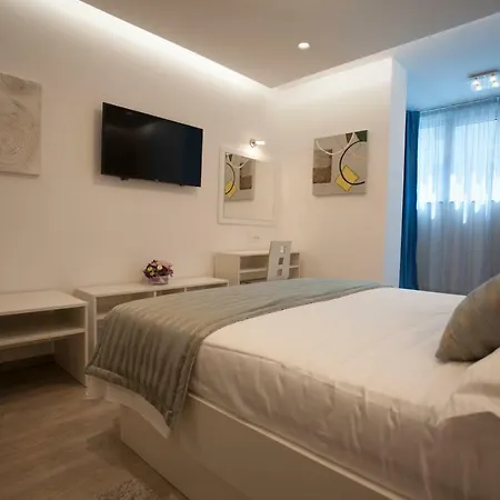 Apartment Lovret Flowers Split