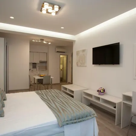 Apartment Lovret Flowers *